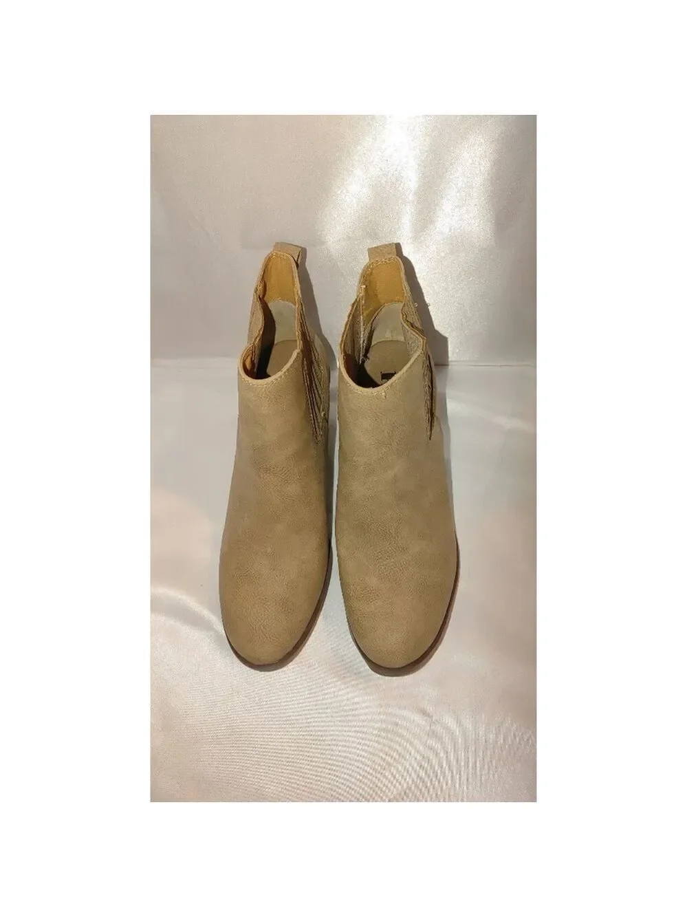Korks Hadley Block Heel Booties Size 8 NWOT